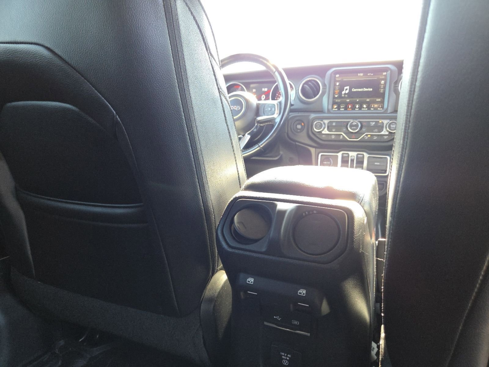 Used 2018 Jeep Wrangler Unlimited Sahara image 24