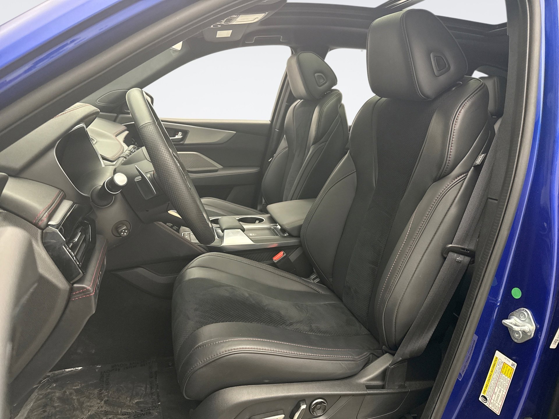 Used 2023 Acura MDX A-Spec image 11