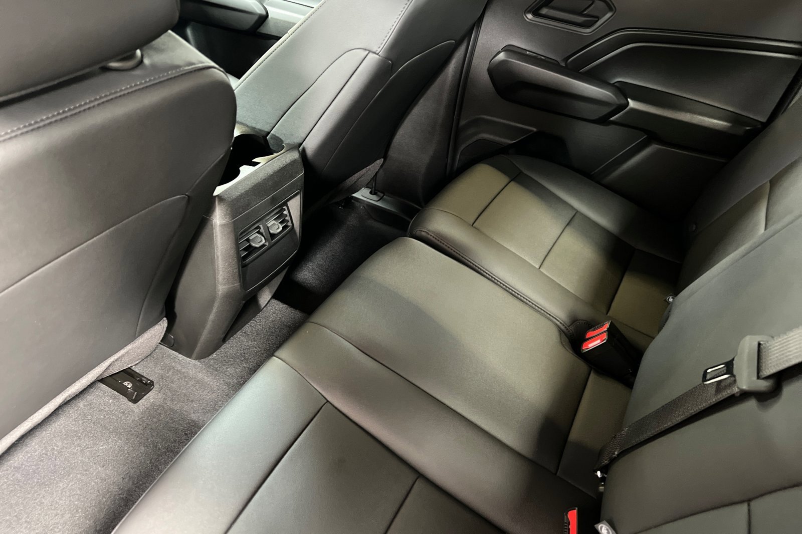 New 2025 Chevrolet Colorado W/T image 12