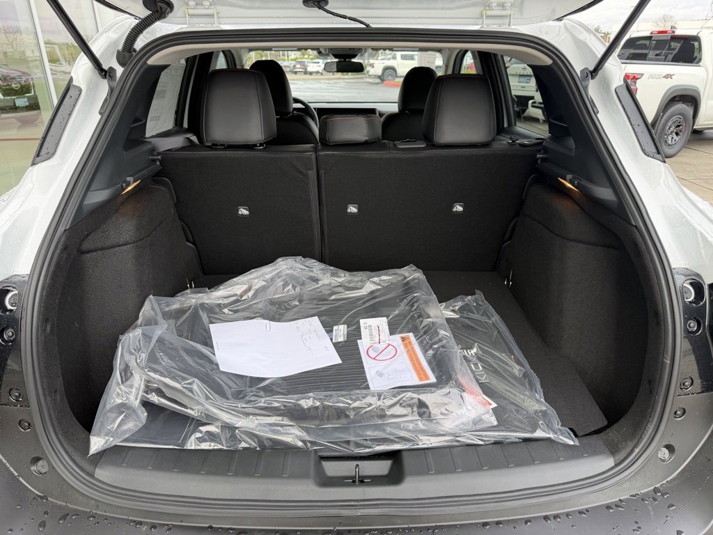 New 2026 Nissan Kicks SR w/ Cold Weather Package image 10