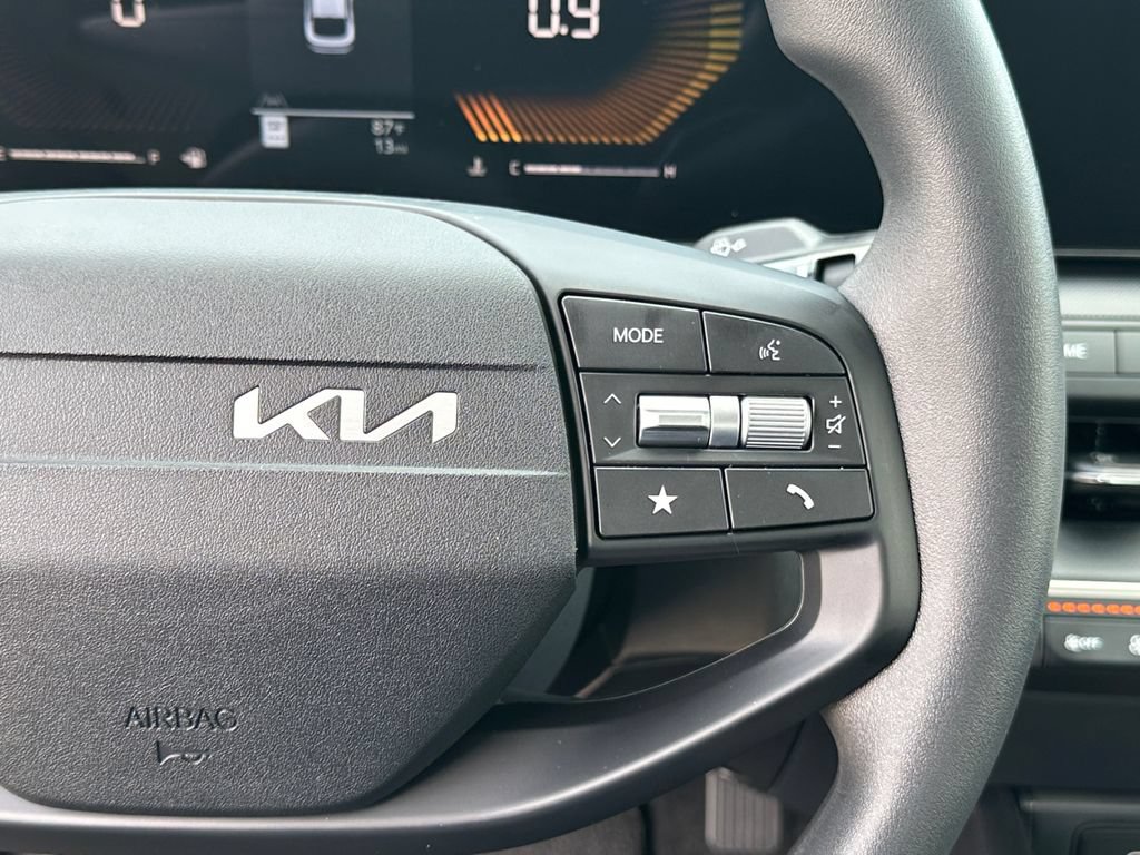 New 2026 Kia K4 FWD image 17