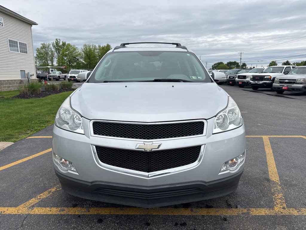 Used 2010 Chevrolet Traverse LT w/ Personal Connectivity Package AWD/4WD image 3