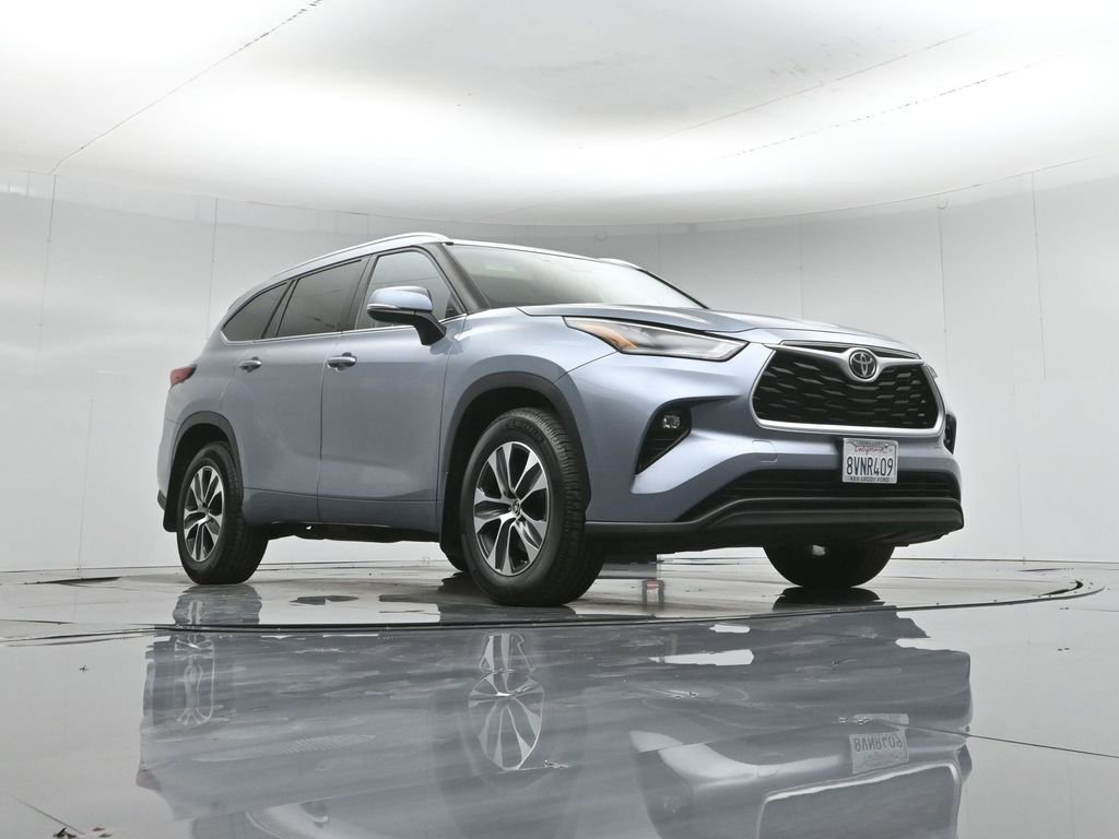 Used 2021 Toyota Highlander XLE image 49
