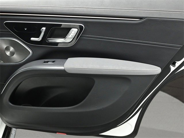 Used 2023 Mercedes-Benz EQS 580 4MATIC SUV image 17