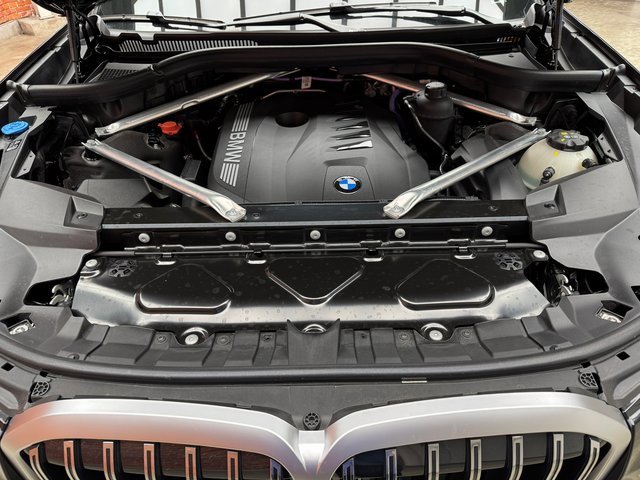 Certified 2025 BMW X7 xDrive40i w/ Premium Package image 30