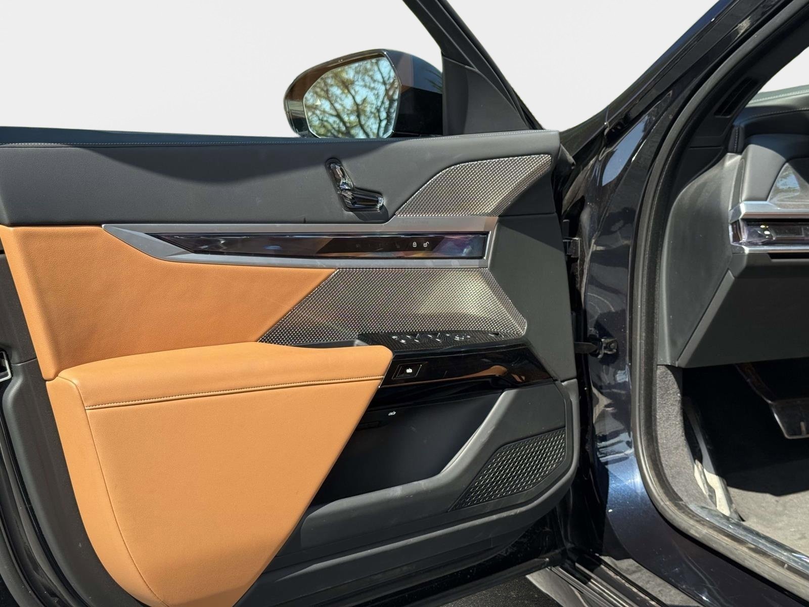 Used 2023 BMW 740i 740i image 35