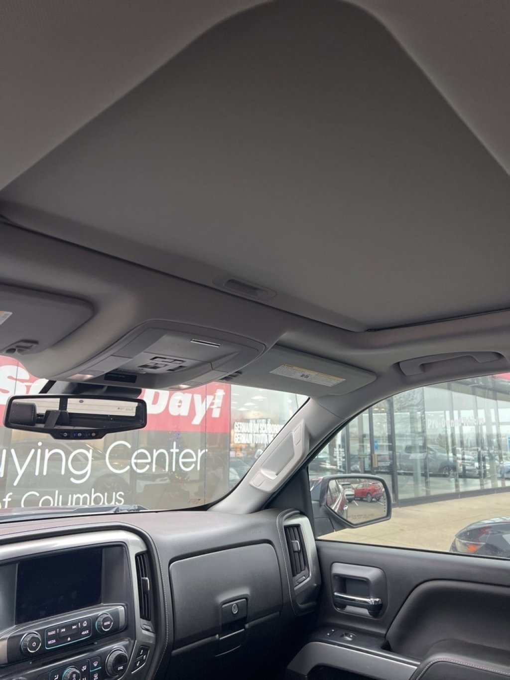 Used 2018 Chevrolet Silverado 1500 LTZ Z71 w/ Centennial Edition image 32