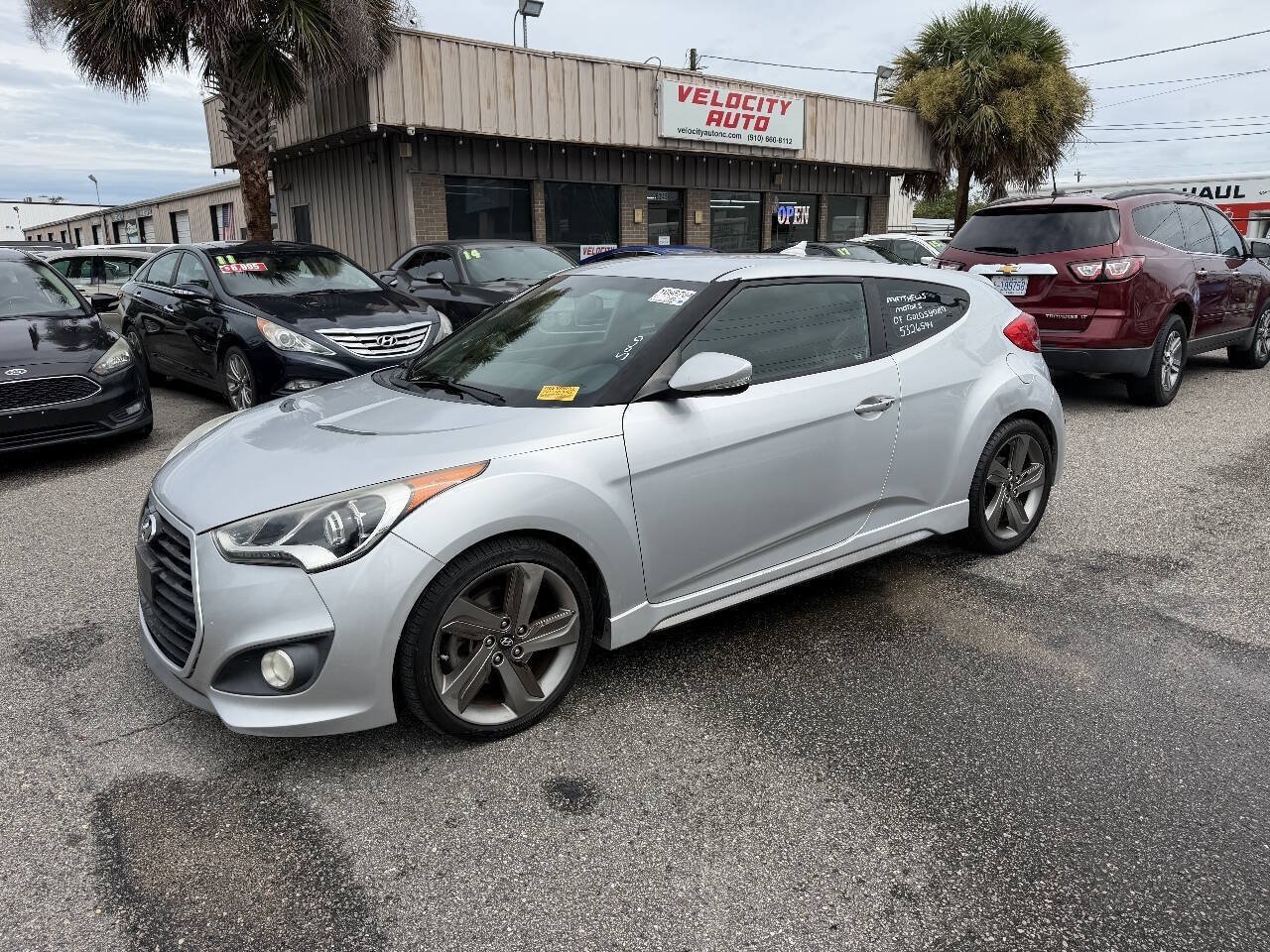 Used 2013 Hyundai Veloster Turbo FWD image 3