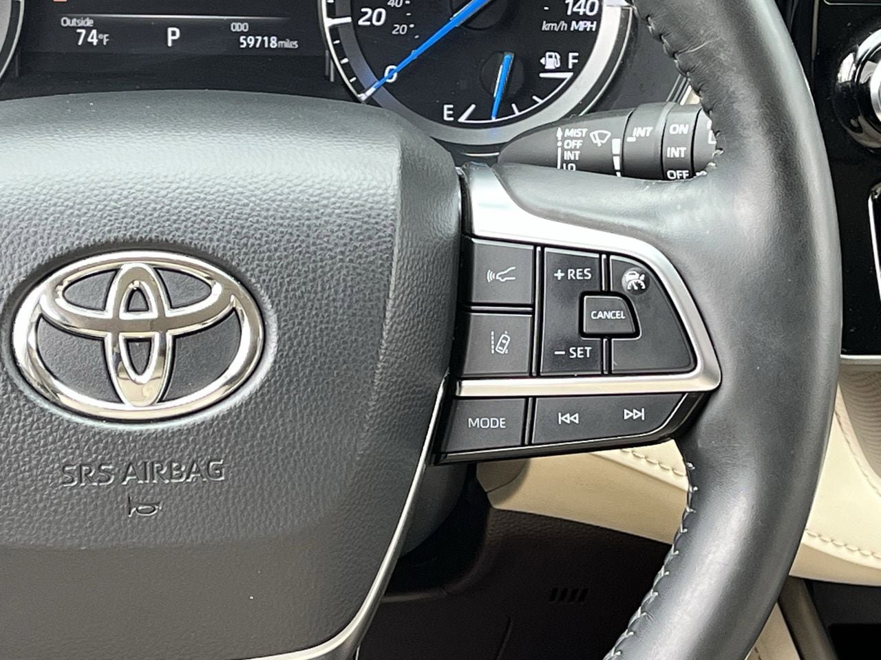 Used 2021 Toyota Highlander Limited image 14