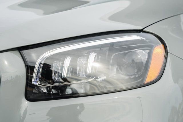 New 2026 Mercedes-Benz GLS 580 4MATIC image 13