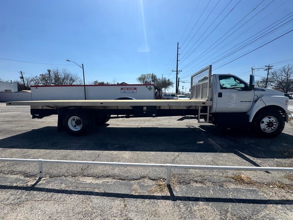 Used 2021 Ford F750 2WD Regular Cab Super Duty image 17