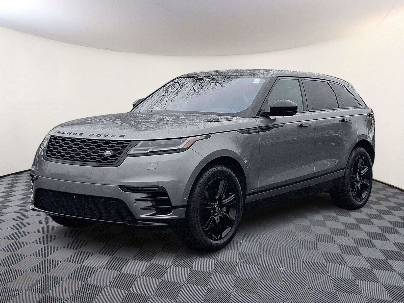 Used 2021 Land Rover Range Rover Velar R-Dynamic S image 3