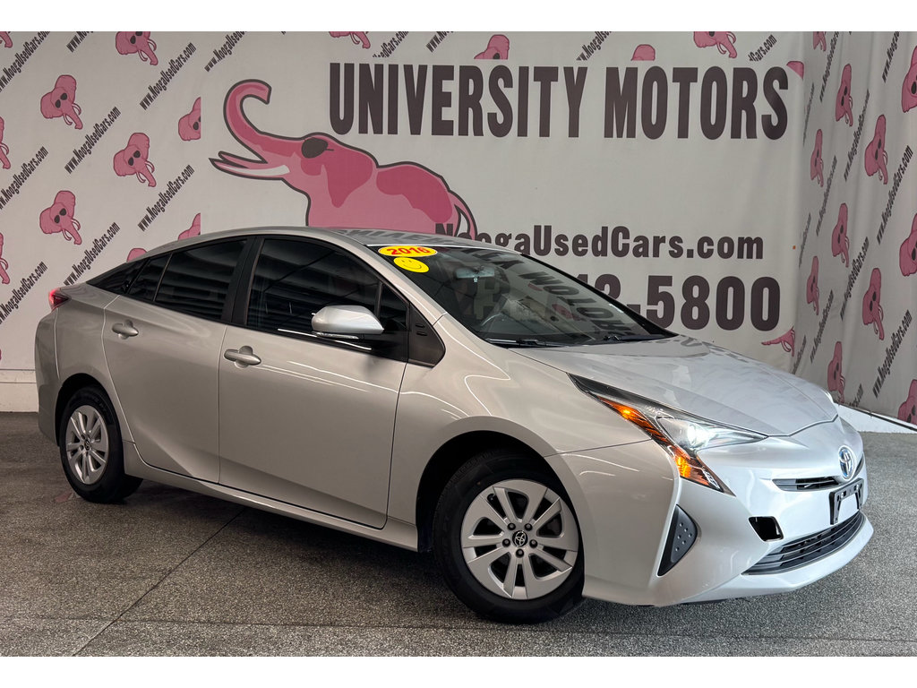 Used 2016 Toyota Prius Two w/ Preferred Accessory Package FWD image 2