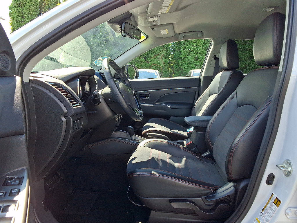 Used 2024 Mitsubishi Outlander Sport ES AWD/4WD image 14