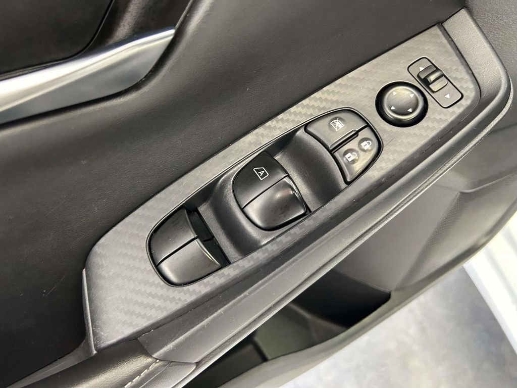 Used 2024 Nissan Sentra SV FWD image 17