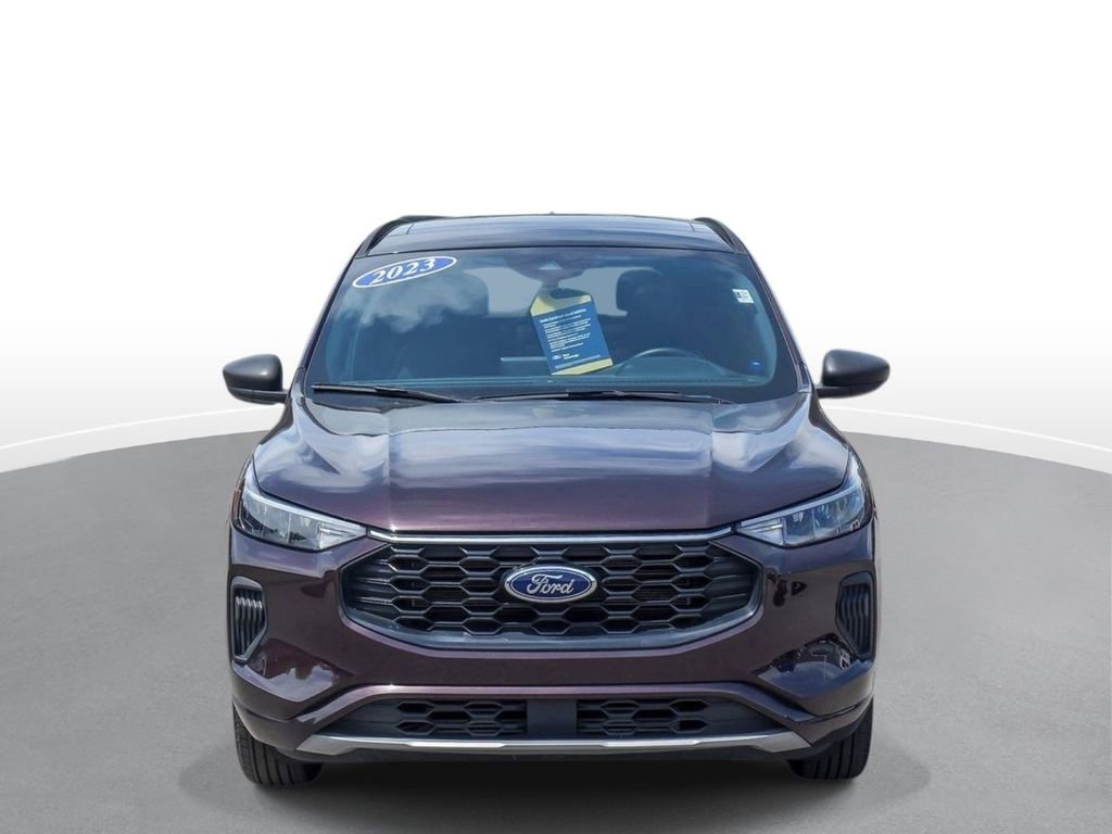 Used 2023 Ford Escape ST-Line w/ Tech Pack #1 AWD/4WD image 3