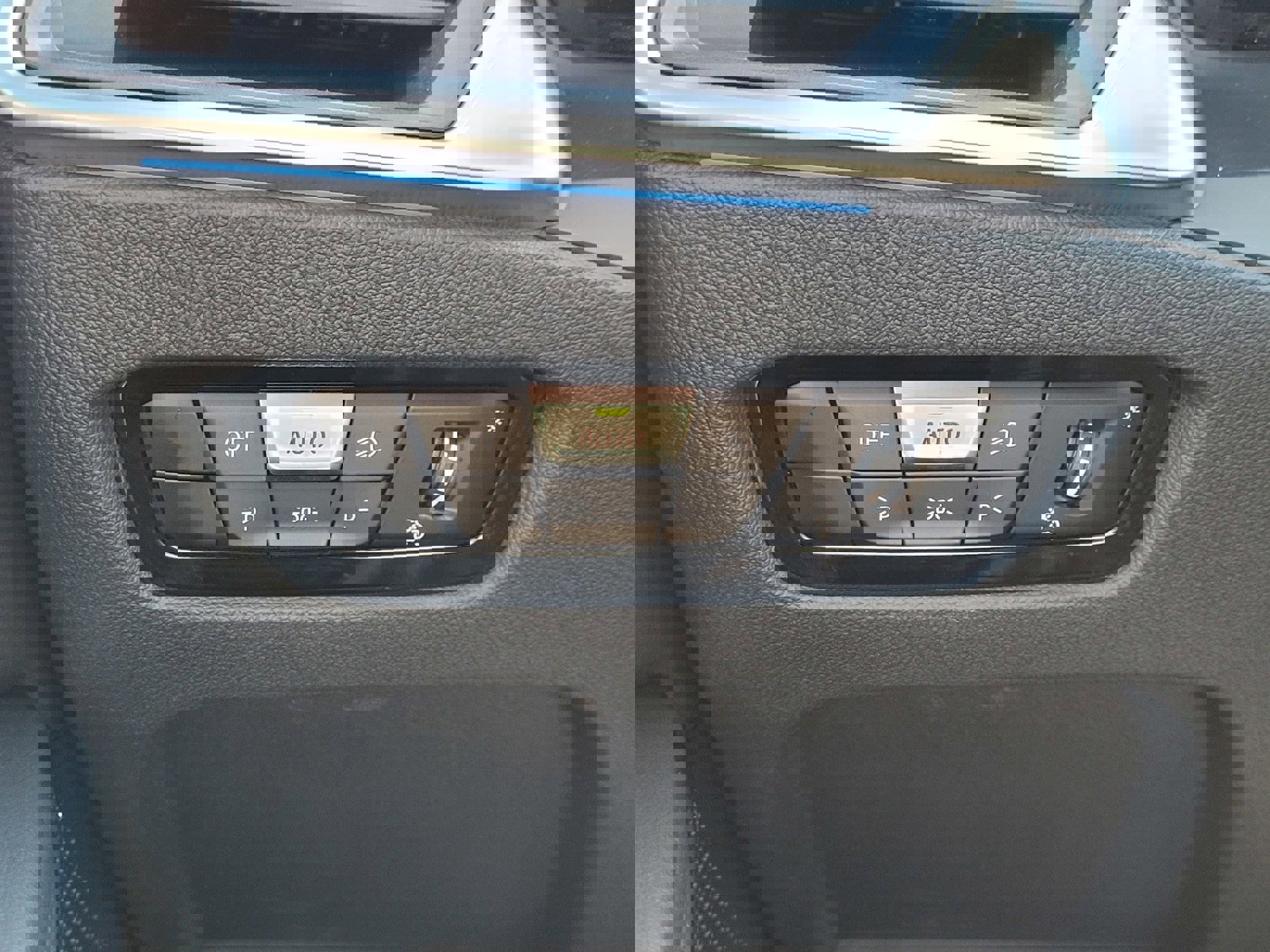 Used 2022 BMW 330e xDrive w/ Premium Package image 17