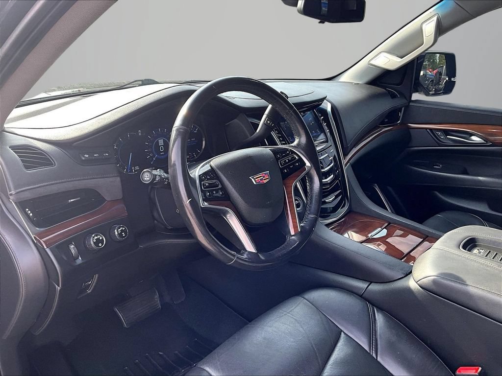 Used 2019 Cadillac Escalade Premium Luxury AWD/4WD image 14