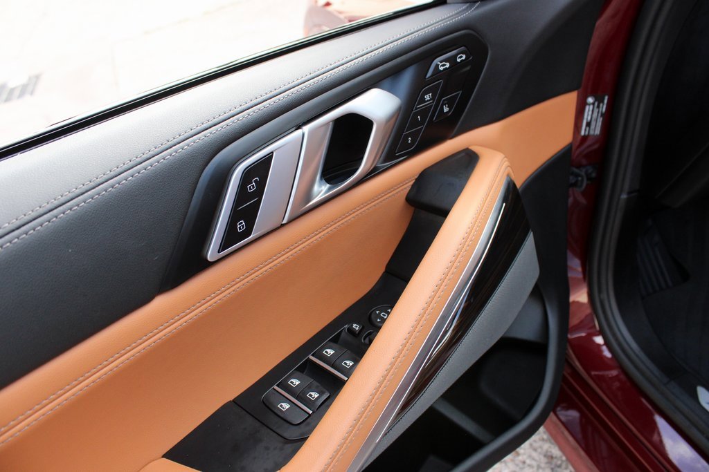 Used 2025 BMW X6 xDrive40i image 15
