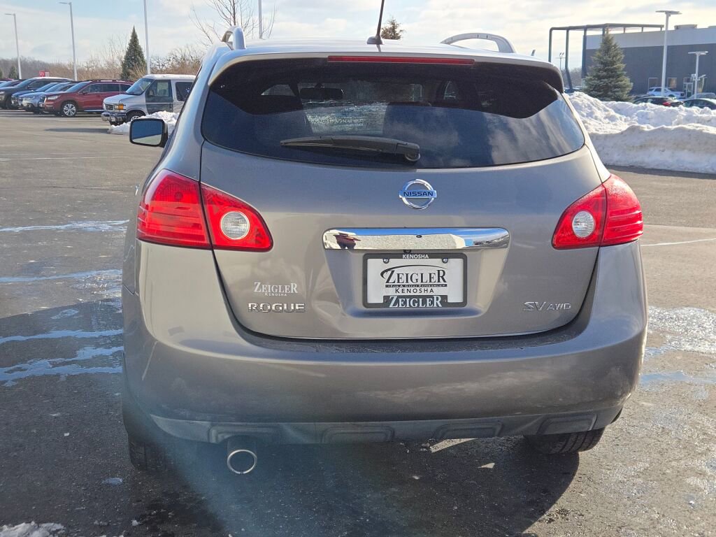 Used 2013 Nissan Rogue SV w/ Premium Pkg image 11