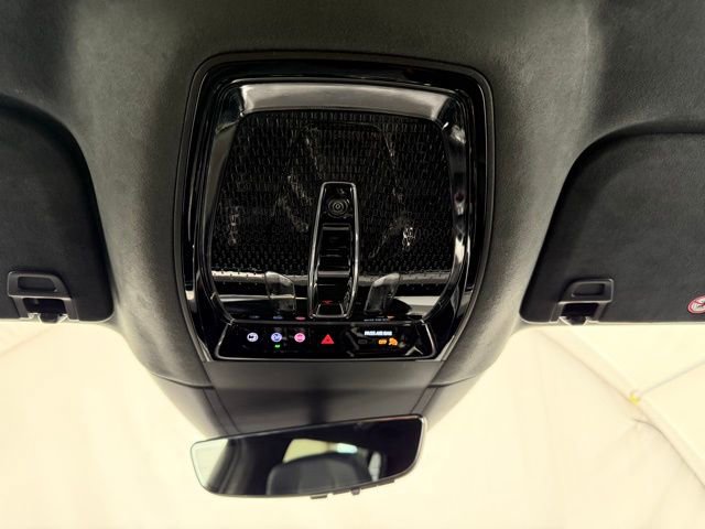 Used 2025 Cadillac Escalade IQ Luxury 2 w/ LPO, Premium Carpet Package image 44