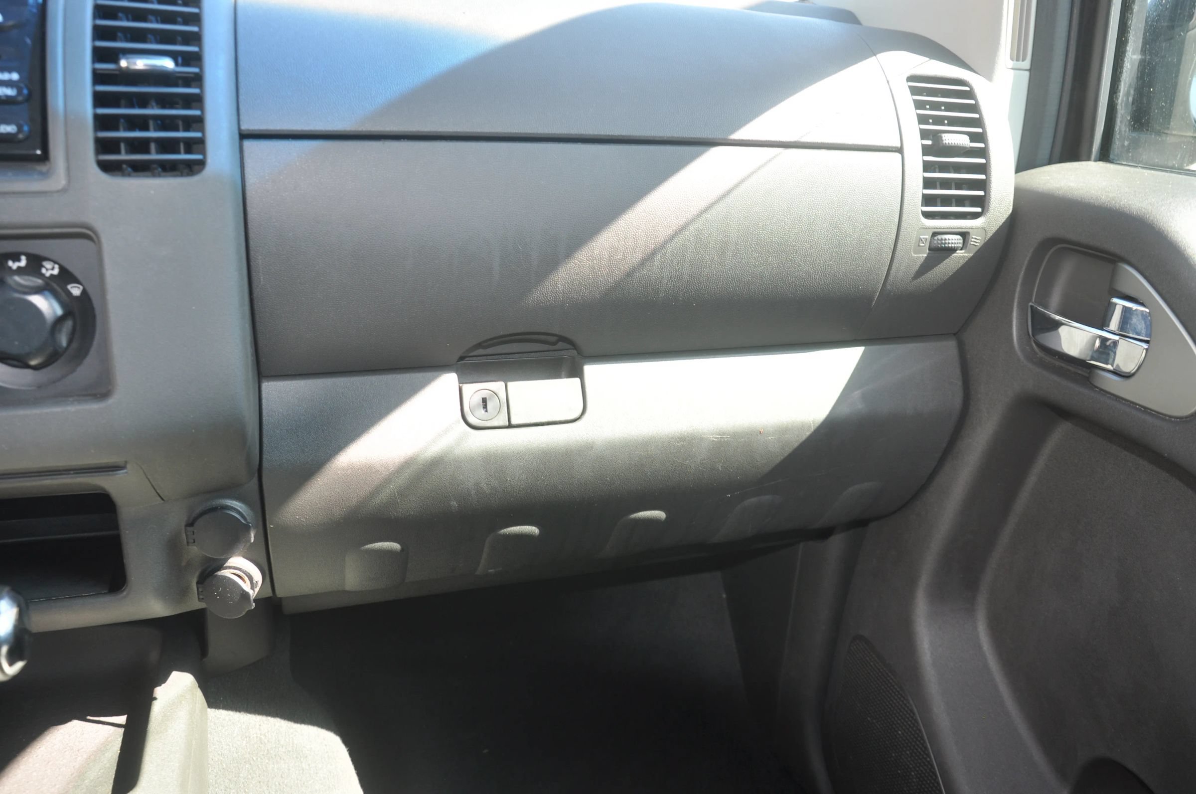 Used 2006 Nissan Frontier SE w/ (P01) Power Pkg RWD image 19