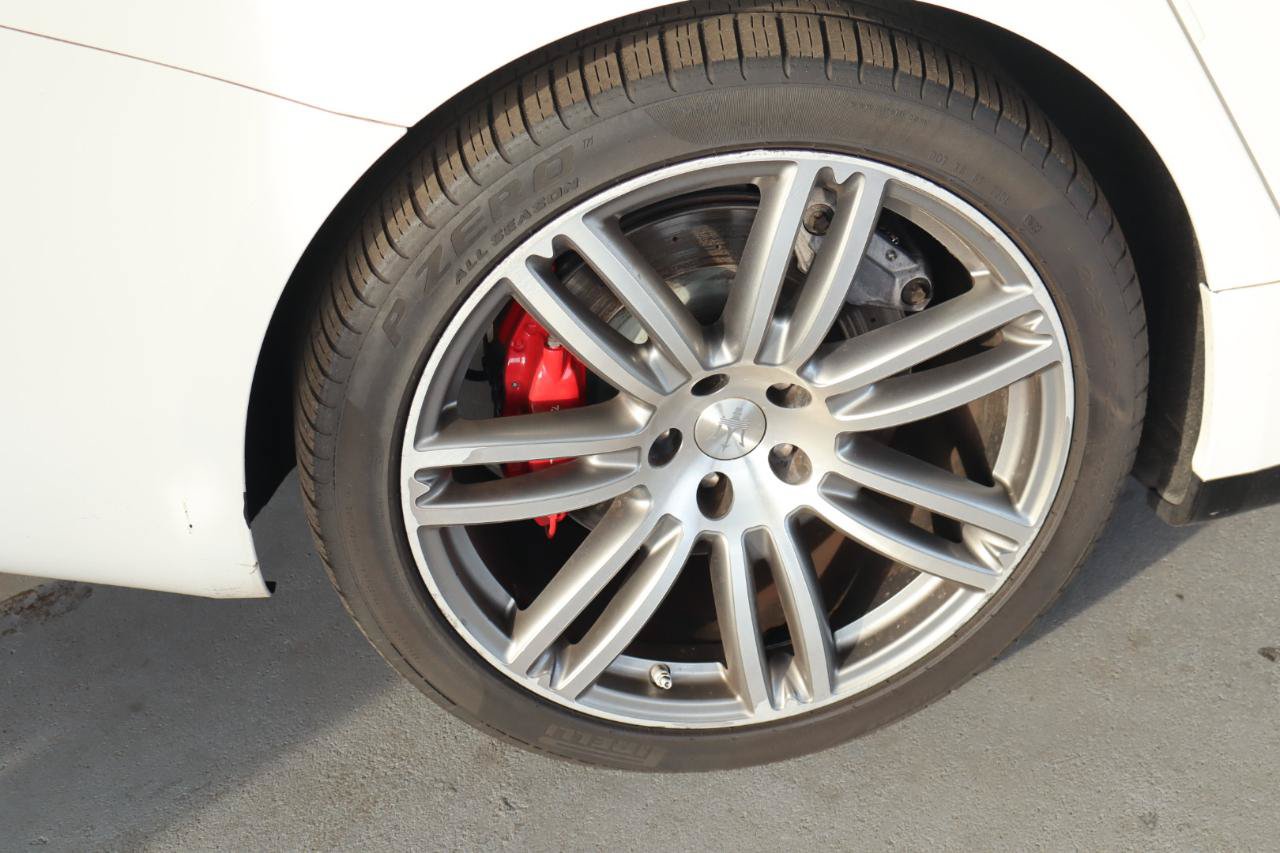 Used 2019 Maserati Ghibli S Q4 AWD/4WD image 40