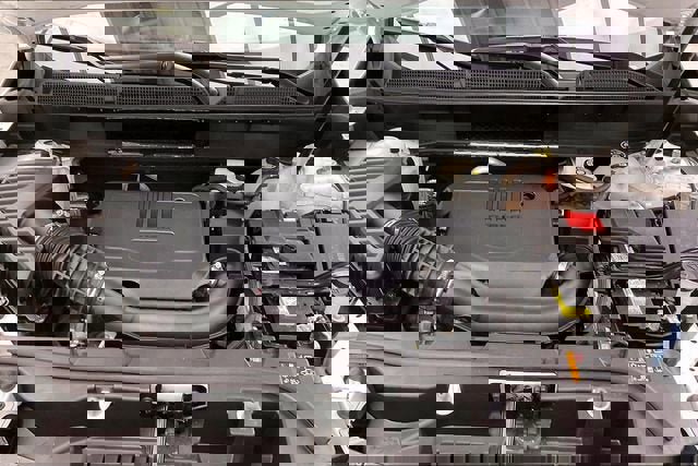 Used 2023 GMC Acadia SLE w/ Driver Convenience Package image 28