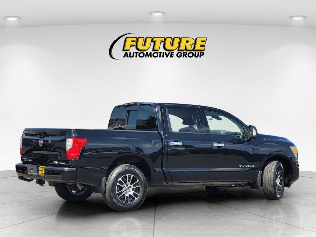 Used 2021 Nissan Titan SV w/ SV Convenience Package AWD/4WD image 4