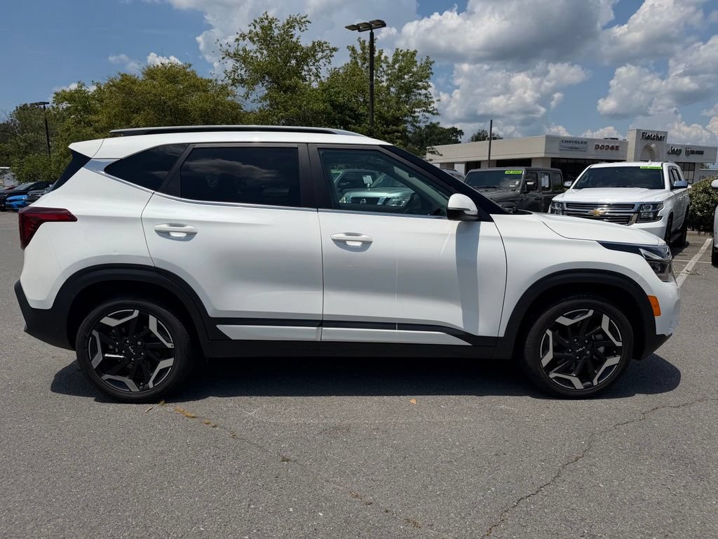 Certified 2024 Kia Seltos SX w/ SX Sunroof Package AWD/4WD image 8