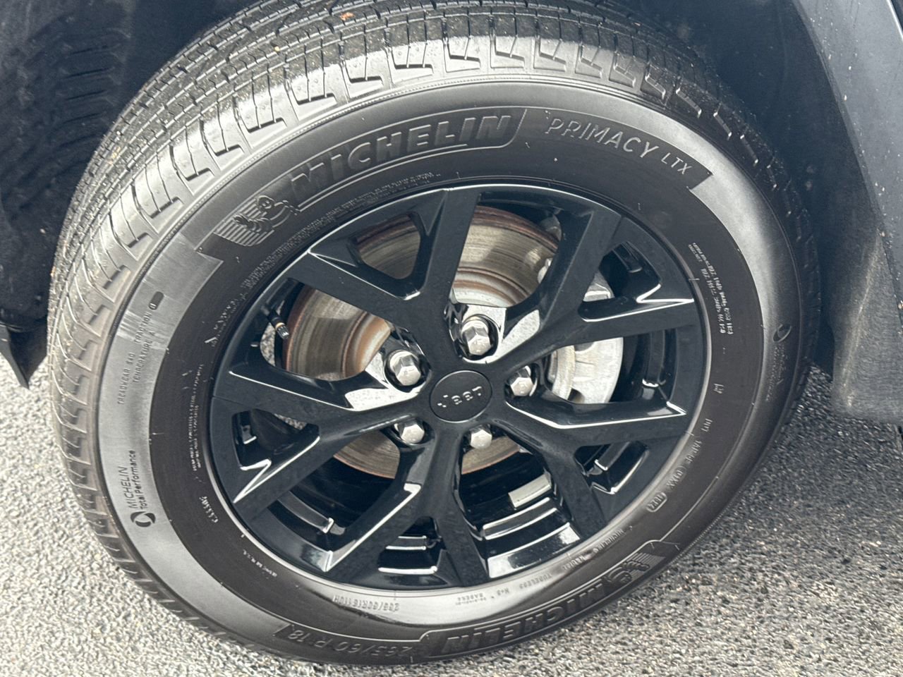 Used 2024 Jeep Grand Cherokee Altitude image 12