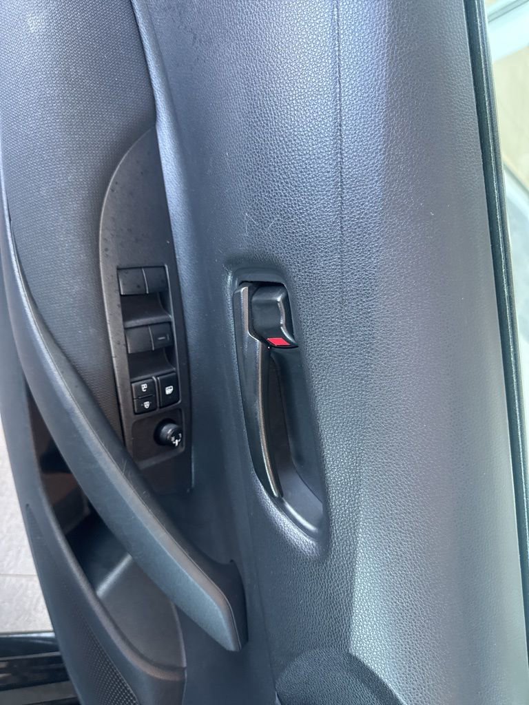 Used 2024 Toyota Corolla LE image 15