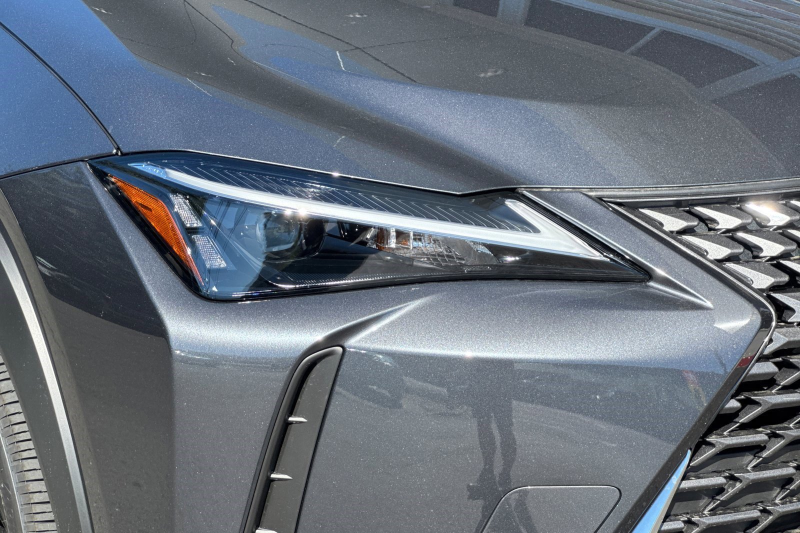 New 2026 Lexus UX 300h FWD image 10