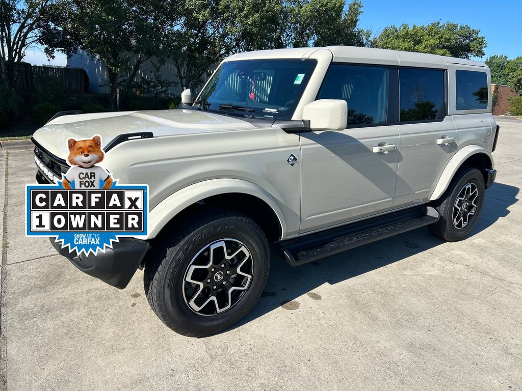 Used 2025 Ford Bronco Outer Banks AWD/4WD image 1