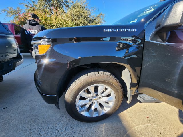 Used 2025 Chevrolet Silverado 1500 Custom RWD image 5