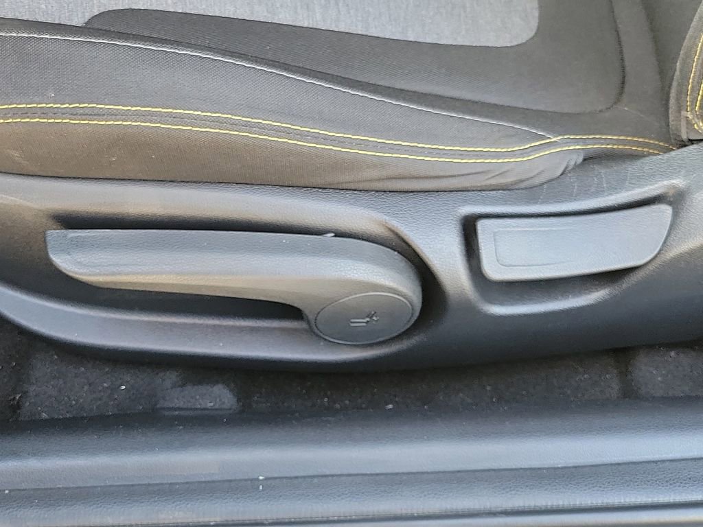 Used 2020 Hyundai Veloster Turbo R-Spec image 25