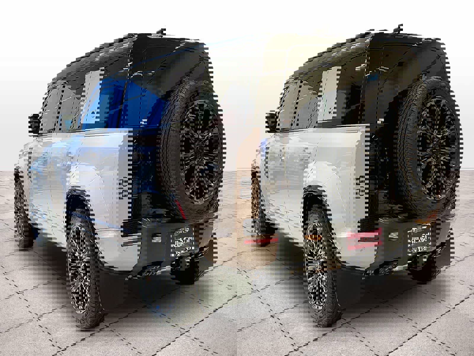 New 2026 Land Rover Defender 110 OCTA image 3