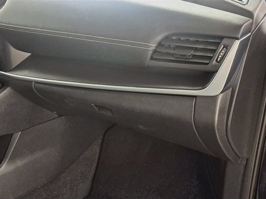 Used 2024 Nissan Rogue S FWD image 31