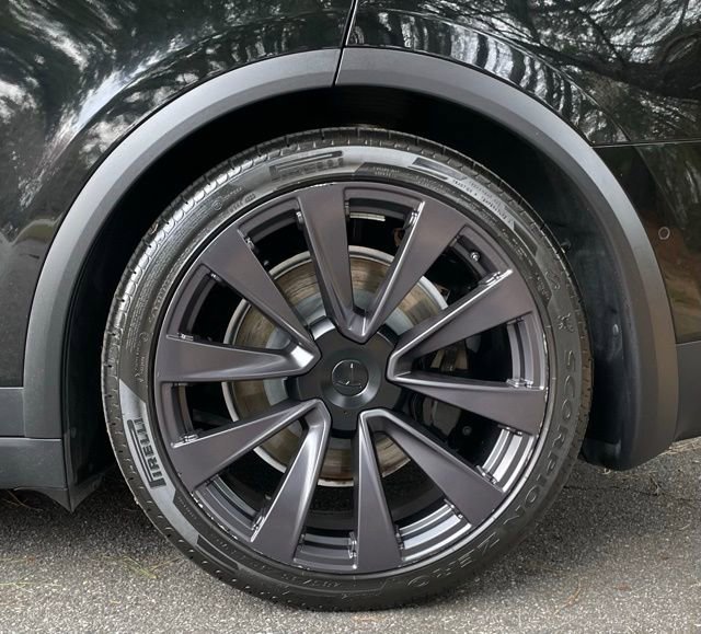 Used 2022 Tesla Model X Plaid image 6