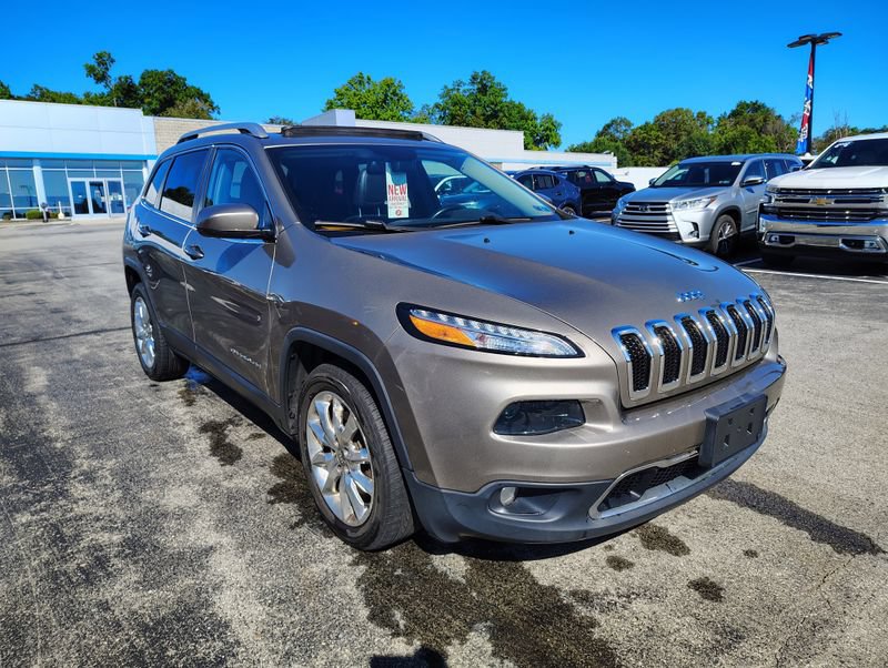 Used 2016 Jeep Cherokee Limited FWD image 3