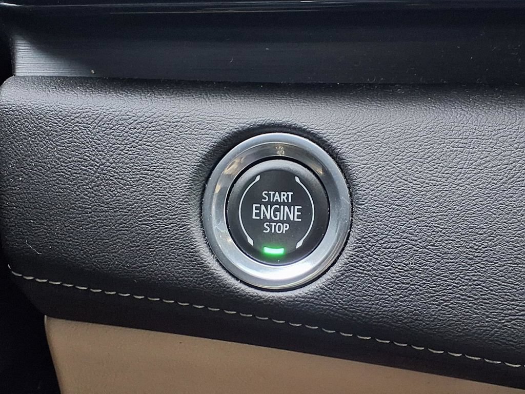 Certified 2023 Cadillac Escalade ESV Premium Luxury RWD image 10