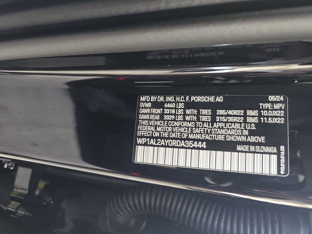 Used 2024 Porsche Cayenne S image 34