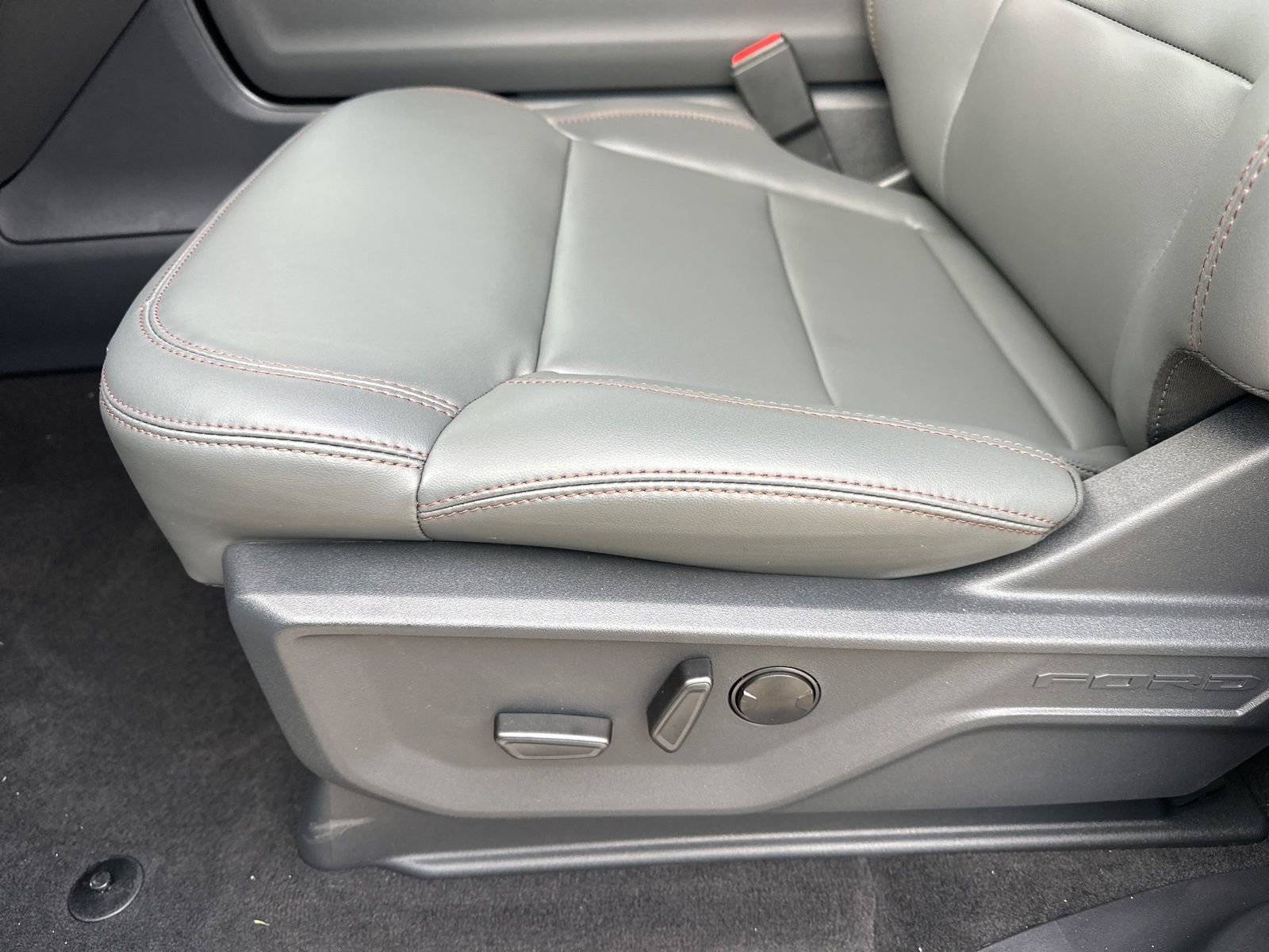 New 2025 Ford Expedition Max Active AWD/4WD image 7