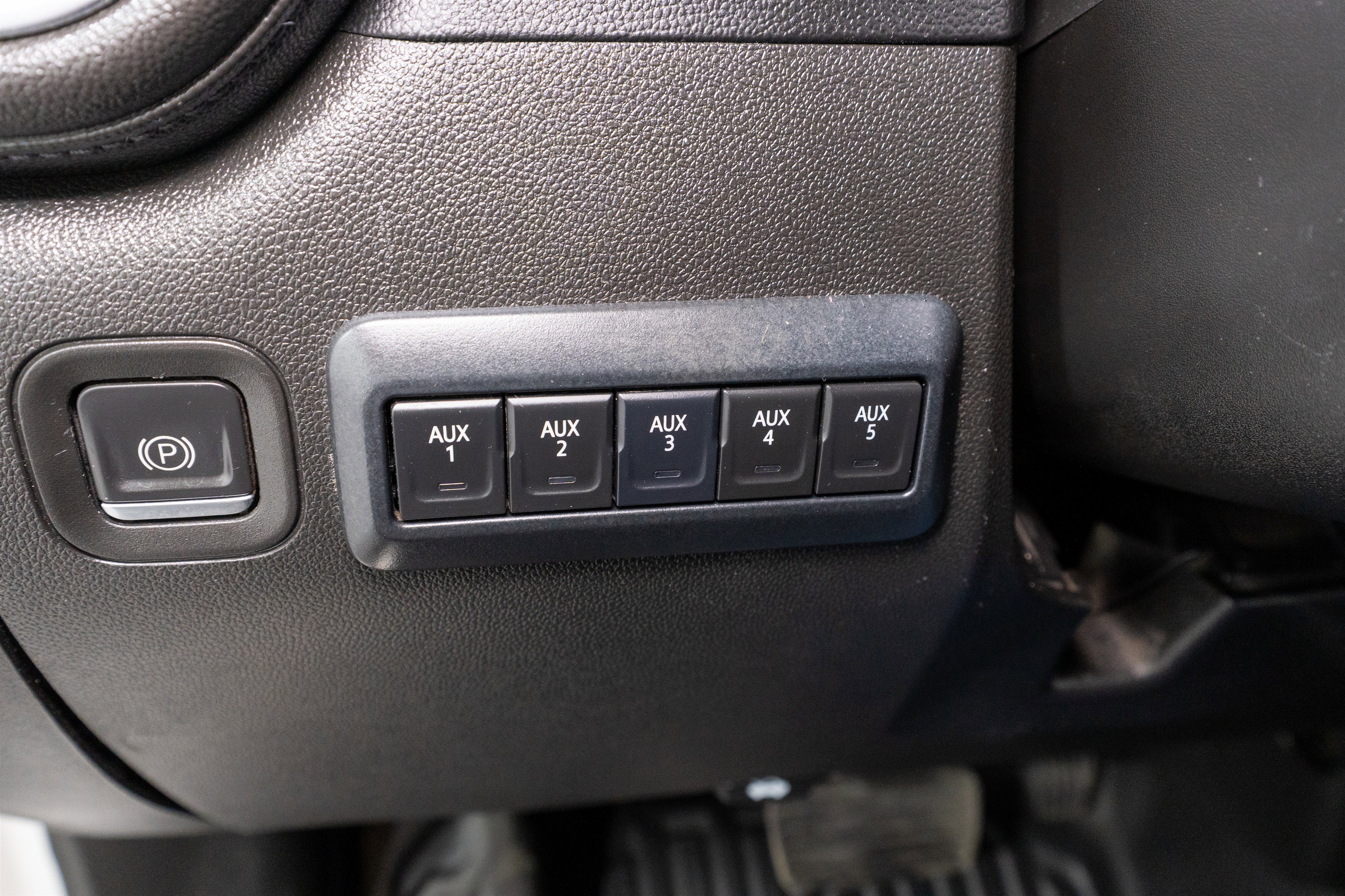 Used 2022 Chevrolet Silverado 3500 LT w/ Convenience Package AWD/4WD image 28