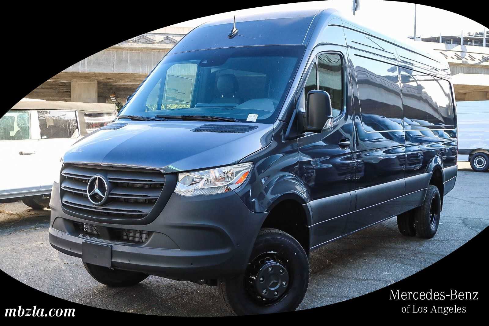 Used 2024 Mercedes-Benz Sprinter 3500 image 1