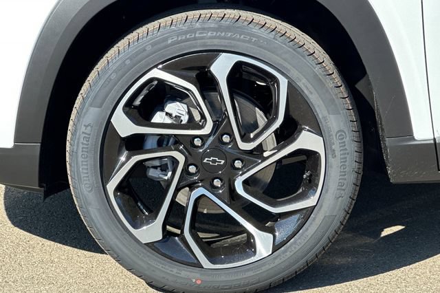 New 2026 Chevrolet Trax RS w/ Driver Confidence Package FWD image 38