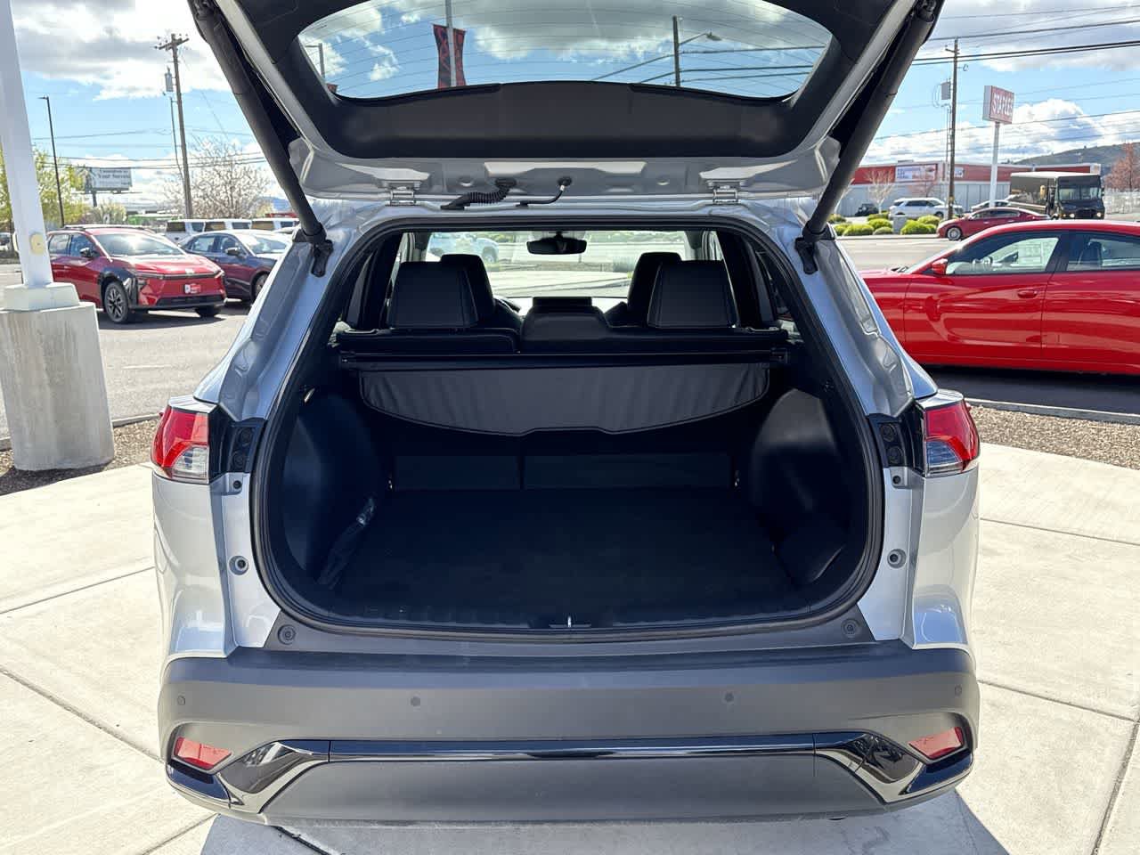 Used 2023 Toyota Corolla Cross XSE w/ Convenience Package AWD/4WD image 6