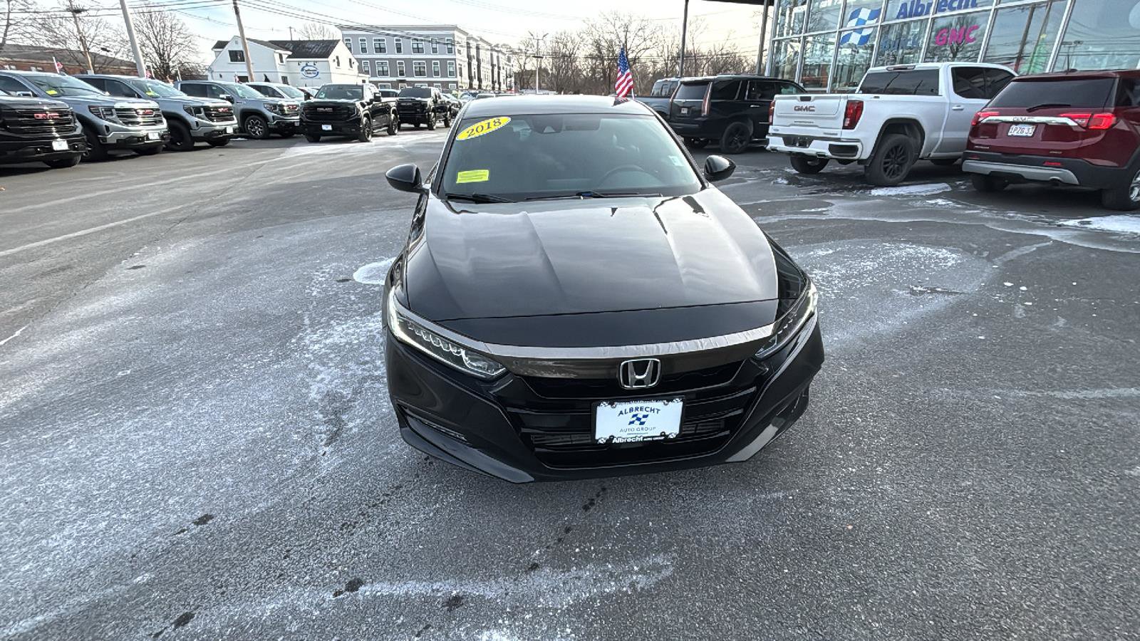 Used 2018 Honda Accord Sport image 2