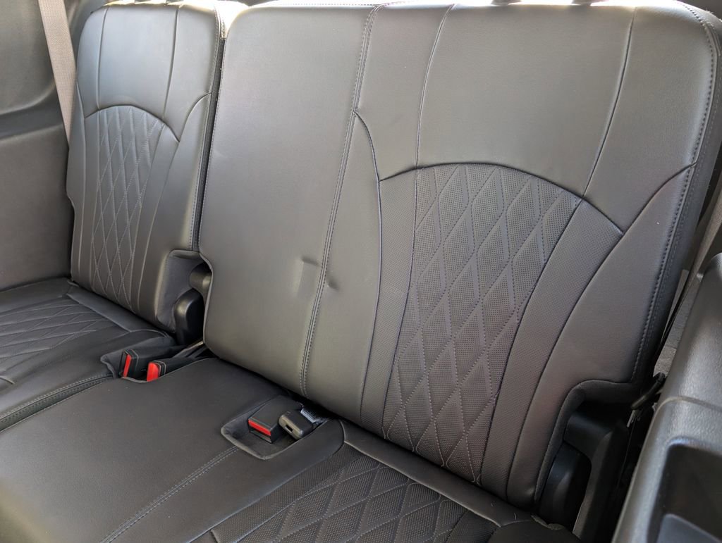 Used 2024 Buick Enclave Avenir image 20