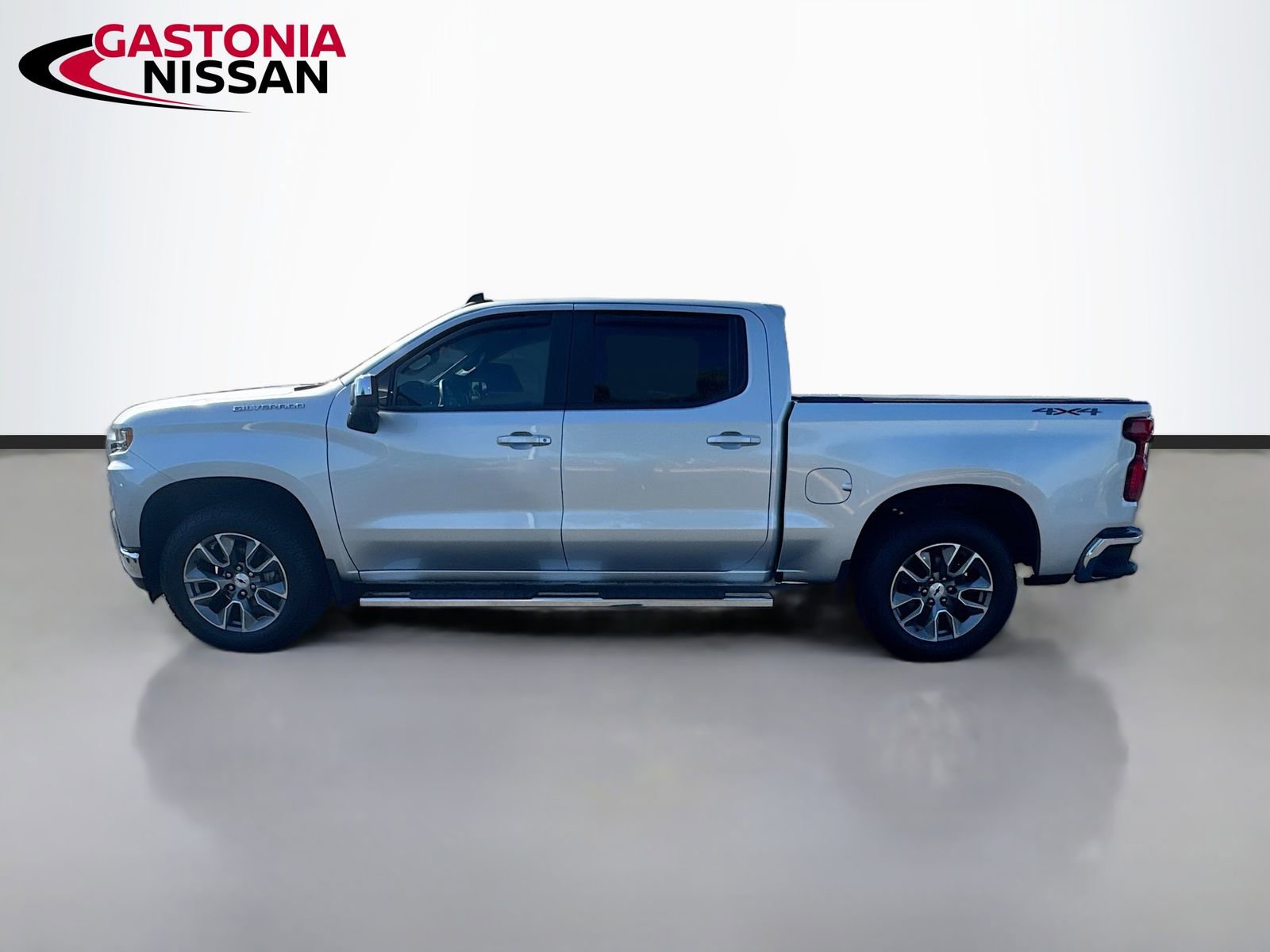 Used 2020 Chevrolet Silverado 1500 LT AWD/4WD image 5